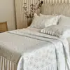 Etéreo y soñador~Colchoneta refrescante suave con faldón de cama, colchoneta coreana hecha de seda de hielo de alto polímero, lavable a máquina, adecuada para habitaciones con aire acondicionado