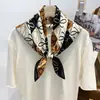 Nueva línea de bufanda exterior de color mariposa, bufanda cuadrada 70% algodón y lino, bufanda cálida para cuello otoño e invierno, para combinar a diario