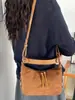 Bolso de axila liso de estilo retro muy elegante, nuevo modelo principios de otoño 2026, único y moderno, adecuado para el trabajo y los desplazamientos, bolso de hombro y cruzado