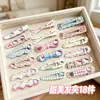 Horquillas Lote de Un Yuan Artículos de Puesto Callejero Accesorios para el Cabello Juego Completo Empaque Dibujos Animados Accesorios de Doble Cara Pinzas Pequeñas Accesorios para el Cabello de Niños Venta al por Mayor