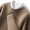 Suéter de Cashmere 2026 Inverno Novo Masculino Gola Redonda Cor Sólida Camisa Base Tricotada para Meia-Idade Casual de Negócios Suéter Quente