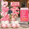 Decoración Romántica con Globos para el Festival Qixi Día de San Valentín Centro Comercial Escena de Ventana de Joyería Arreglo de Atmósfera Letrero de Bienvenida en Tablero KT
