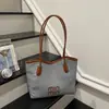 Bolsa Tote de Ombro Grande e Moderna com Estampa de Letras, Estilo Novo 2026, Alta Qualidade, para o Dia a Dia, para Mulheres