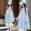 Conjunto de Vestido Chaleco sin Mangas de Cuadros Azules para Niñas, Falda con Parches de Encaje Estilo Preppy, Elegante Conjunto Coreano de Dos Piezas