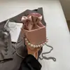 High-end Small Bag Mulheres 2024 Nova Casual Chain Bag Moda Simples Shoulder Bag Internet Popular Pearl Crossbody Bag