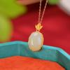 Joyería Yuebao S925, colgante de jade hetiano chapado en oro, estilo chino retro con fideos de huevo de bambú y temperamento.