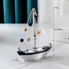 Veleiro Pequeno de Madeira Antigo Mediterrâneo Navegação Suave Modelo de Veleiro para Mesa de Casa Presente Comemorativo de Viagem à Beira-Mar