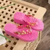 Novas Sandálias de Dedo Femininas de Verão com Plataforma Grossa, Moda Étnica Bohemian em Tecido de Cetim, Roupas de Exterior, Sandálias de Praia Transfronteiriças