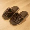 Zapatillas de algodón de venta caliente transfronteriza dropshipping para mujer, zapatillas cálidas de felpa para el hogar, suelo de madera, interior, mujer, suela de espuma EVA