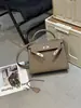 Bolsa Kelly Simples de Mão para Mulheres, Novo Estilo Primavera/Verão 2026, Bolsa de Ombro com Textura Tendência, Bolsa Transversal Versátil para Moda Casual
