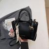 Bolsa Transversal Pequena da Moda de Comércio Exterior para Mulheres Versátil 2025 Nova Bolsa de Mão da Moda Bolsa Balde Popular Este Ano