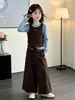 Conjunto de tres piezas en capas para niña, nueva colección otoño 2026: chaleco, prenda base y pantalones de pierna ancha, estilo coreano, de moda para chicas mayores