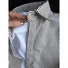 Camisa masculina de manga comprida com listras verticais em preto e branco para primavera e outono, camisa básica estilo retrô americano, jaqueta cardigã estilosa para casal