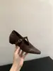 Sapatos Mary Jane com Salto Interno Camurça Retro Costurada Sapatos Femininos Primavera e Outono 2025 Estilo Francês Sapatos de Festa com Saias