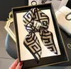2025 Bolso Estilo Versátil Atado al Cuello 70 Modelos para Mujer Nuevo Pañuelo de Seda Pañuelo Cuadrado Primavera Otoño Estilo Coreano Protección Moda Bufanda para el Cuello Pañuelo Retro