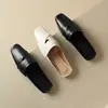 Fornecimento direto da fábrica de uma geração de cabelo ~ novos chinelos quadrados retrô Baotou meio fechados para mulheres, estilo casual para uso externo