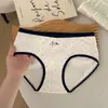 Calcinhas de Algodão Listradas Color Block de Cintura Média para Meninas, Amigáveis à Pele, Respiráveis, Antibacterianas, Ajustadas ao Corpo, com Borda Anti-Enrolamento