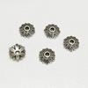 Plata Xizang de imitación aleación de 7 mm anillo toroidal botón de pétalo de flor de planta espaciador accesorios diy accesorios de camelia