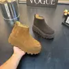 Botas da Moda de Solado Grosso Femininas 2026 Tendência Estilosas Fashionáveis Novo Estilo Outono Inverno Versáteis Botas de Cano Curto Botas Casuais de Cano Baixo