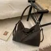 Bolso de Hombro Retro de Gamuza para Mujer 2025 Nueva Moda Gran Capacidad para Viajar de Negocios de Alta Apariencia Moderno Casual