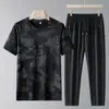 Traje Deportivo Casual de Seda Helada Nuevo de Verano, Camiseta Redonda Estampada por Todas Partes, Conjunto de Manga Corta + Pantalón Largo para Hombre, Camiseta sin Cierre