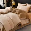 Conjunto de Quatro Peças de Leite Fleece Espesso Esculpido para Outono e Inverno Luxo Leve Totalmente Fosco Alta Gramatura Estilo Lençol de Ajuste de Fleece de Coral Conjunto de Quatro Peças