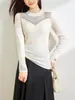 [Hengjia Qzl] Tricô Ligeiramente Translúcido com Strass Quente Gola Redonda Manga Longa 2025 Outono Mistura de Lã Slim Top Interno