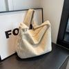Nova bolsa carteiro de veludo cotelê grossa estilo coreano para estudante feminina, bolsa de tecido de veludo cotelê cor sólida, bolsa de ombro casual versátil