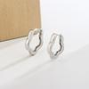 Aretes de botón de plata S925 aguja femenina flor geométrica hebilla de oreja temperamento simple aretes combinables venta directa de fábrica joyería para la oreja al por mayor