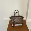 Bolsa de mão de alta qualidade para mulheres, estilo transfronteiriço, nova bolsa Boston de nicho vintage para o dia a dia, bolsa de ombro e transversal estilo coreano