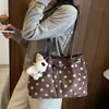 Bolso de Gamuza con Lunares para Mujer 2026 Nuevo de Moda Vintage con un Toque de Lujo y Gran Capacidad