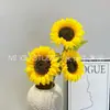 Girassóis Artificiais São um Sucesso como Presentes para Decoração de Casa, Expositores de Supermercado, Adereços para Fotografia e Vídeo, e Estão Disponíveis para Atacado Transfronteiriço