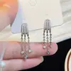 Pendientes de Borla con Circonita Micropavimentada de Tres Filas Estilo Lujo Ligero Pendientes de Borla de Plata Únicos de Nicho Pendientes de Estilo Fresco de Alta Gama