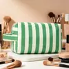 Nueva Bolsa de Cosméticos de Gran Capacidad para Viajes Transfronterizos, Bolsa para Productos de Cuidado de la Piel, Diseño Portátil, Bolsa para Guardar Labiales, Bolsa Rayada para Mujer