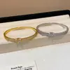Pulsera Ovalada con Incrustaciones de Diamantes, Chapada en Oro Real, Lujo Ligero, Sensación de Alta Gama, Sencilla, de Moda, Exquisita, Joyería Versátil