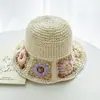 Chapéu de Palha para Mulheres com Design Floral Vazado, Chapéu de Dança do Leão para Férias na Praia de Verão, Chapéu de Pescador Crochê à Mão, Chapéu de Sol e Proteção Solar