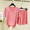 Camiseta de Seda de Gelo de Manga Curta para Mulheres Verão 2026 Novo Estilo Solta Casual Gola Redonda Conjunto Fino Slimming Visual Cor Lisa Conjunto de Duas Peças