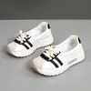 [Personalizado] Zapatos Blancos Q3606, Zapatos de Moda para Mujer, Zapatos Versátiles de Primavera y Verano para Mujer, Zapatos Casuales para Estudiante, Transpirables y para Aumentar la Altura