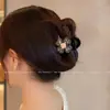 Moda High-End Sentido Flor de Trevo Diamante Presilha de Garra Celebridade da Internet Luxo Leve Metade do Cabelo Presilha de Traseira Nova Estilo Presilha de Rabo de Cavalo para Mulheres