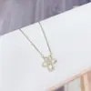 2023 Novo Colar de Flor Pequena com Diamante Corrente de Clavícula Feminina 2023 Novo Tendência da Internet Elegante Pingente de Pétala Joia
