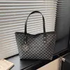 Bolso tote de alta gama para mujer 2024 nuevo popular de otoño e invierno bolso de hombro de moda bolso de mano de gran capacidad