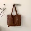 Bolsa Tote Xiaomi Retrô com Rebites Grande Capacidade Bolsa de Ombro 2026 Nova Estilosa Bolsa de Ombro Único para o Dia a Dia Bolsa Casual