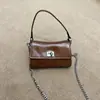 Bolso de Motocicleta Marrón Retro 2026 Estilo Nuevo Piel de Vaca Encerada al Aceite Bolso de Hombro de Gama Alta para Debajo del Brazo Bolso Cruzado Mini de Mano para Mujer