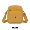 Bolso Pequeño Ligero de Múltiples Capas de Moda Bolso Cruzado de Nailon para Mujer Versátil Color Sólido Bolso de Hombro Pequeño Simple Bolso para Teléfono Móvil