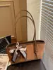 Comercio Exterior Transfronterizo Más Vendido Bolso Grande de Mujer Estilo Vintage Modelo Nuevo 2025 Bolso de Hombro para Viajes Diarios con Lazo
