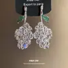 Pendientes Colgantes de Hoja Hueca con Circonita de Aguja Plateada, Elegante Estilo Europeo y Americano, Pendientes Sencillos y de Moda, Pendientes de Lujo Ligero de Alta Gama para Mujer