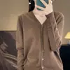 Cardigã curto de tricô novo estilo com decote V para primavera e outono, malha de veludo Andy, cardigã fino liso feminino no atacado