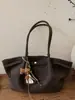 Bolsa de Grande Capacidade para Mulheres, Versátil para Outono e Inverno 2025 Nova Bolsa de Ombro Casual para Compras, Bolsa Tote Retrô para Trabalho e Deslocamento