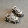 Tênis infantil 2026 primavera e outono novo estilo infantil sola macia tênis pai respirável versátil moda tênis de corrida para crianças maiores