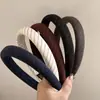Elegante Diadema de Terciopelo con Rayas Diagonales de Aspecto de Lujo, Diadema Suave de Esponja, Diseño de Corona Alta, Accesorio para el Cabello de Moda